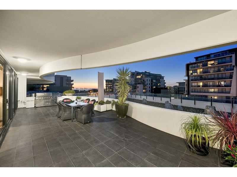 401/108 Bay Street PORT MELBOURNE