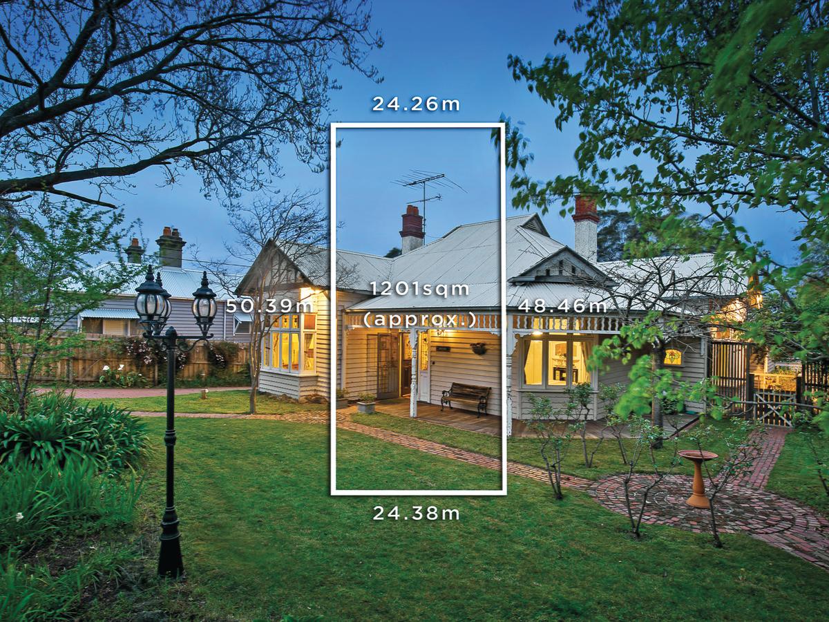 40 Warburton Road CANTERBURY