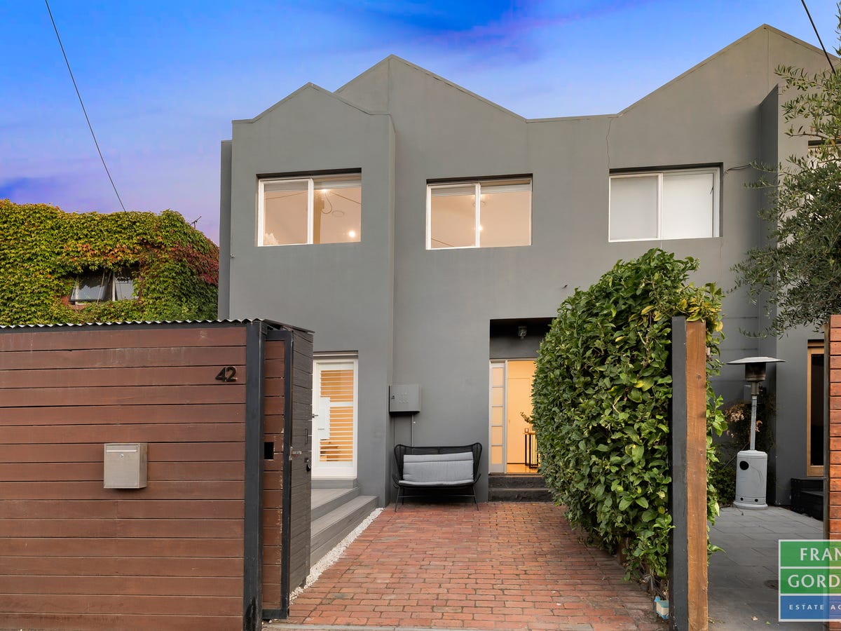 42 Cambridge Street PORT MELBOURNE