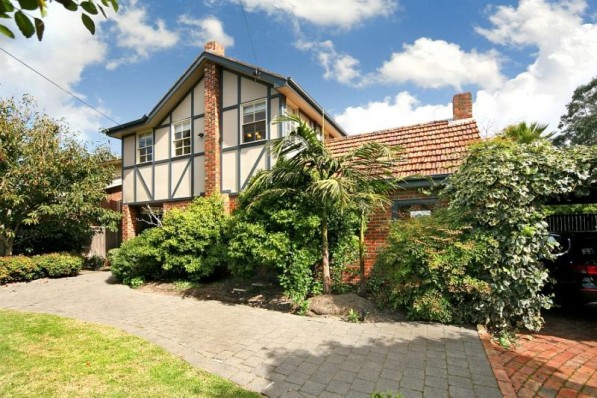 46 Middle Crescent BRIGHTON