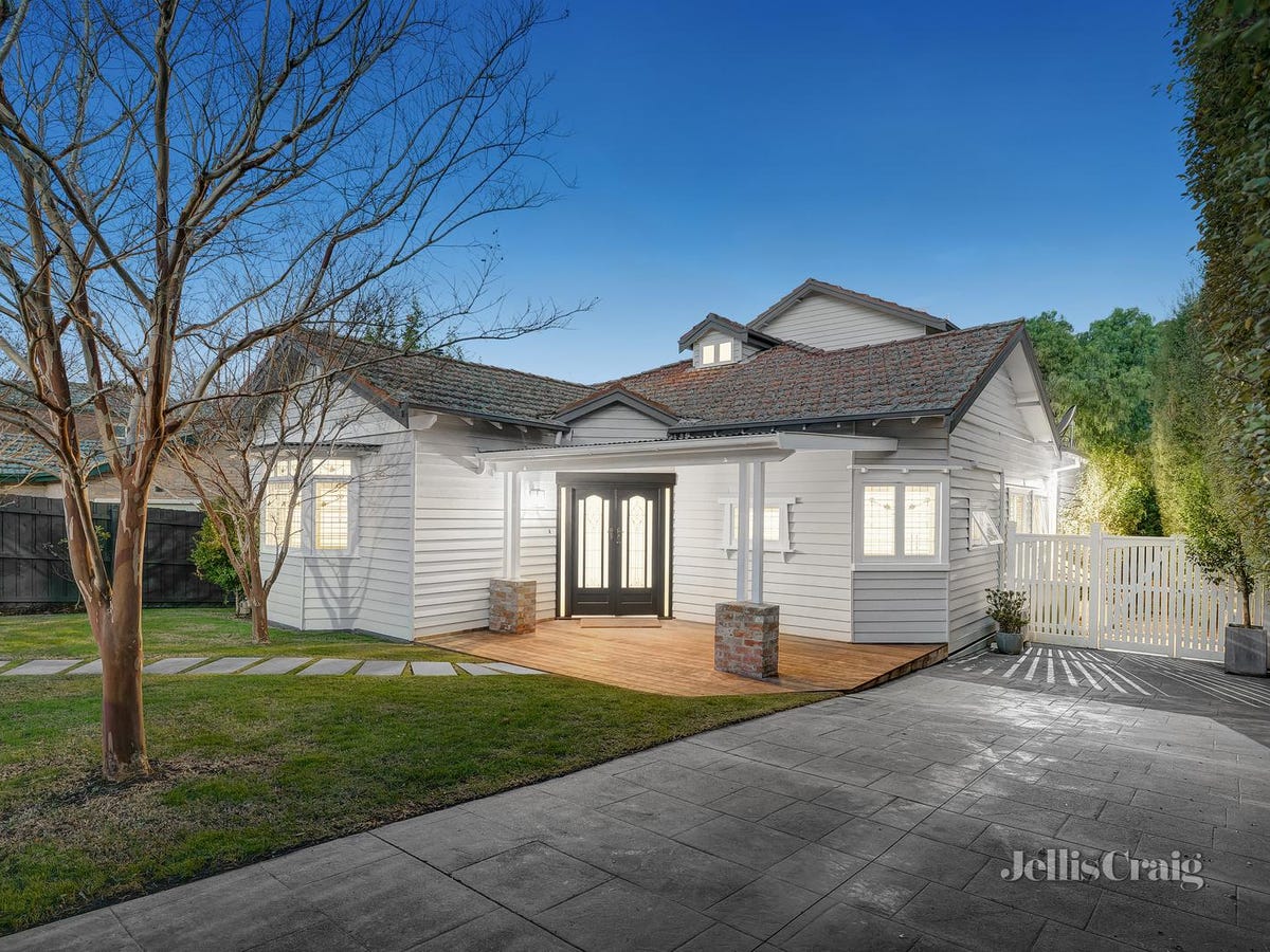 48 Park Crescent KEW