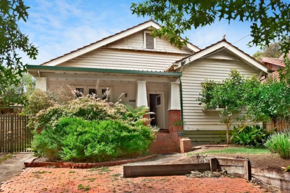49 Croydon Road SURREY HILLS