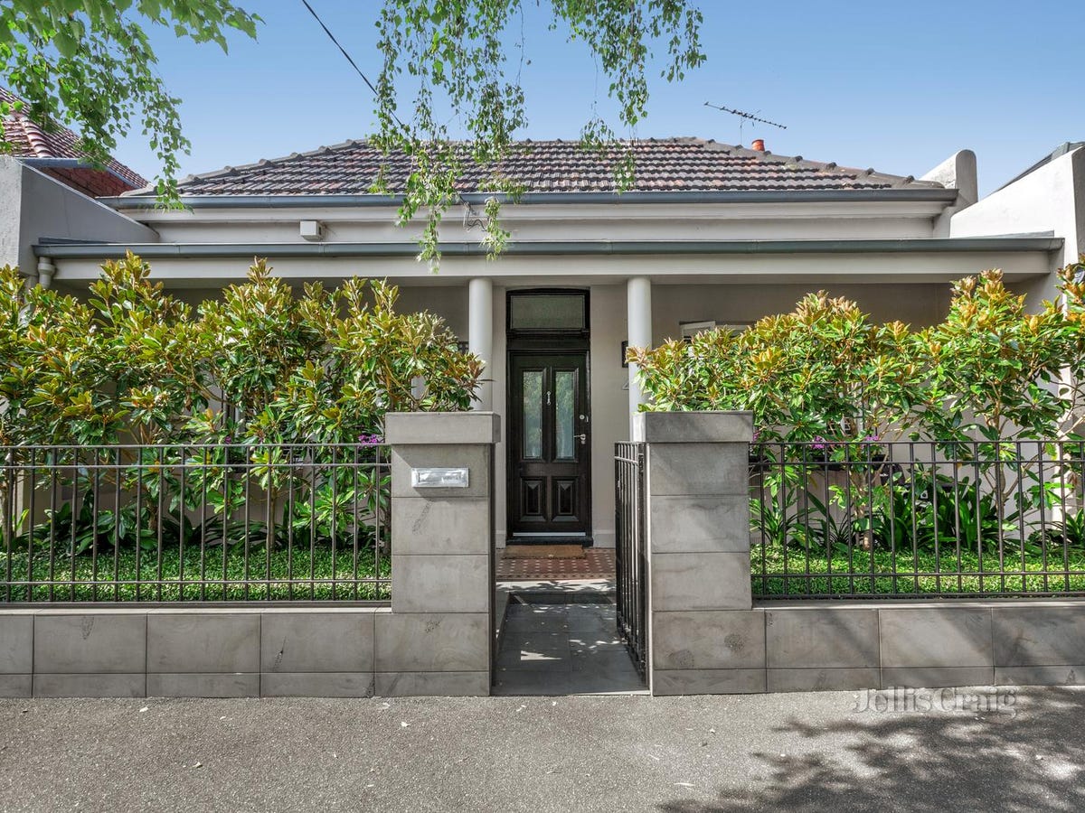 49 Dinsdale Street ALBERT PARK
