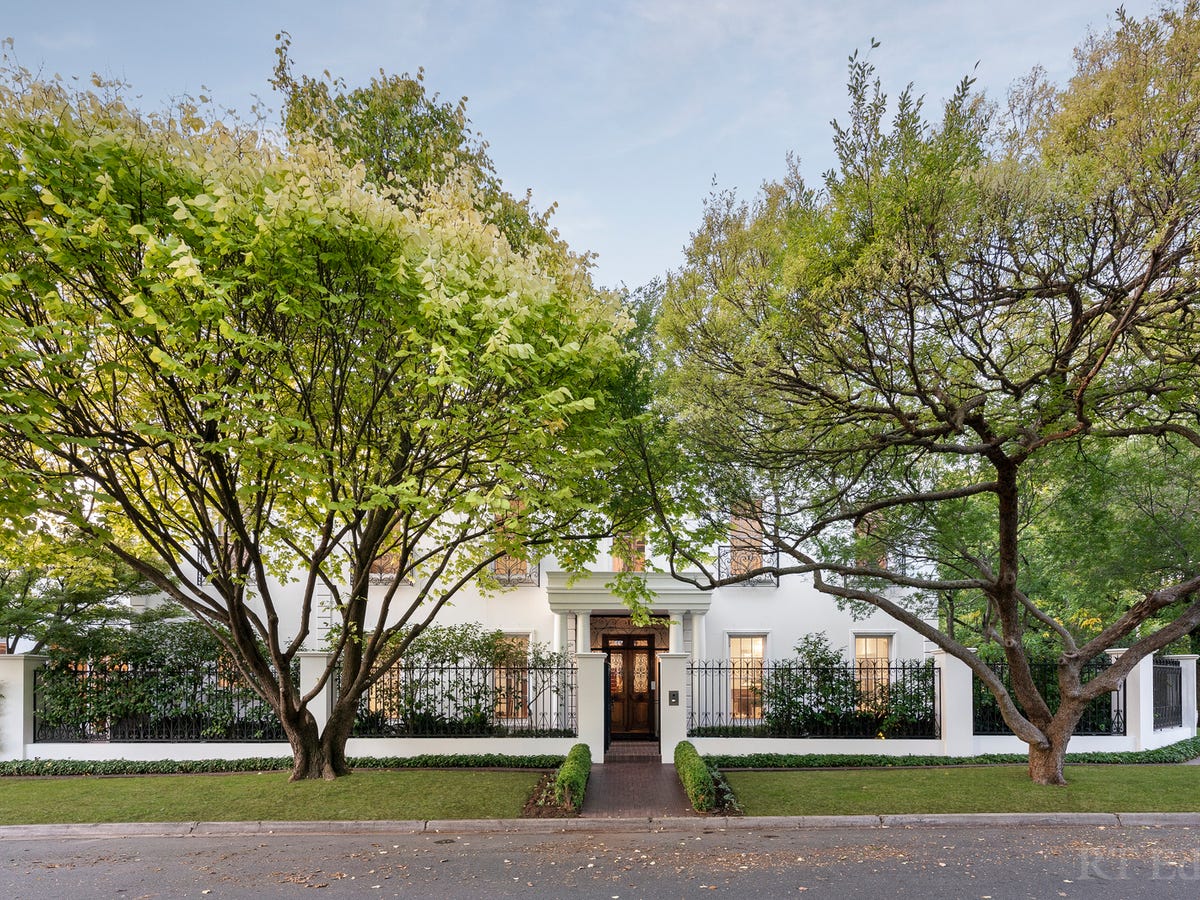 49 Irving Road TOORAK