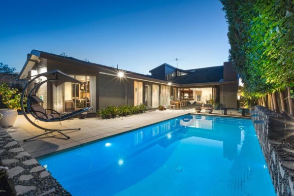 49 Martin Road GLEN IRIS