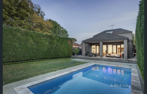 49 Parkhill Road KEW