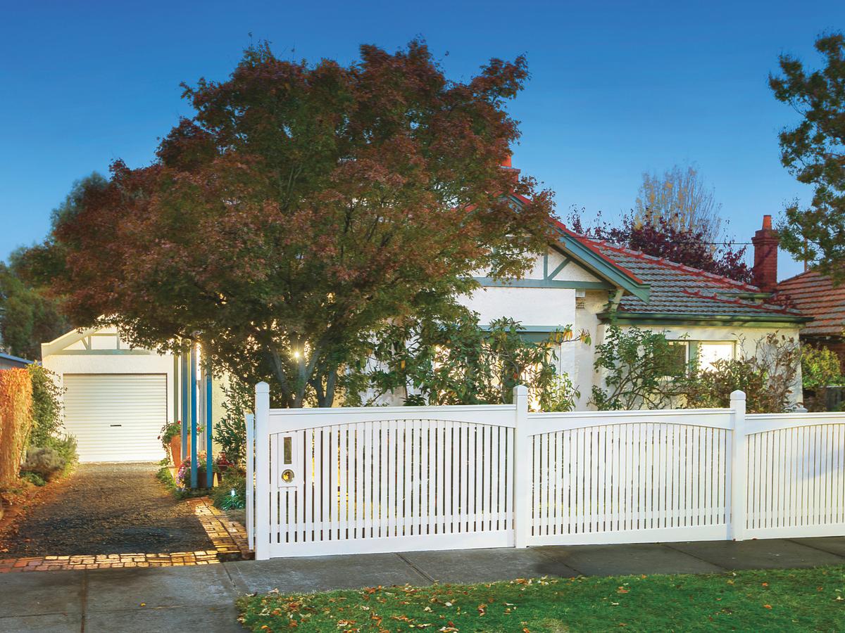 4 Banool Avenue KEW