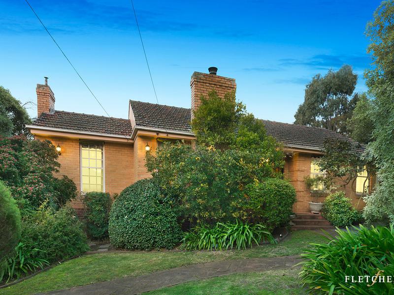 4 Howson Court MONT ALBERT
