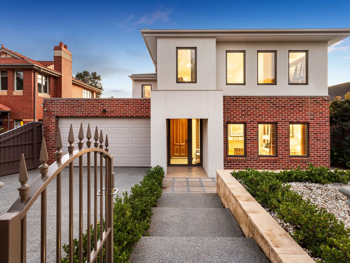 4 James Street SURREY HILLS