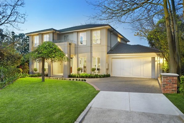 4 Lydia Court BALWYN