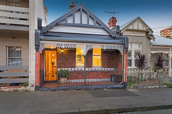 4 Macarthur North Place CARLTON