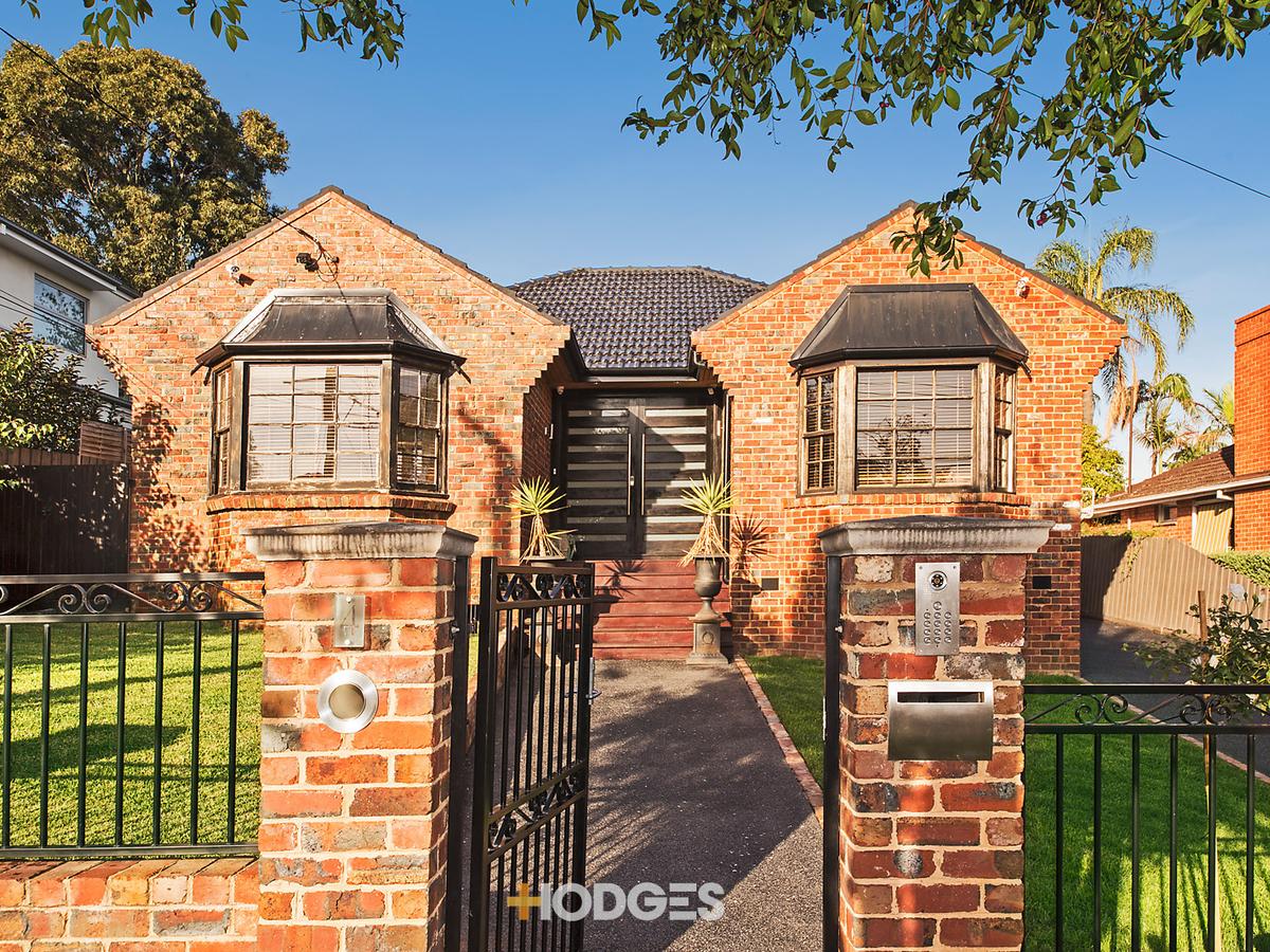 4 Tuxen Court BRIGHTON EAST