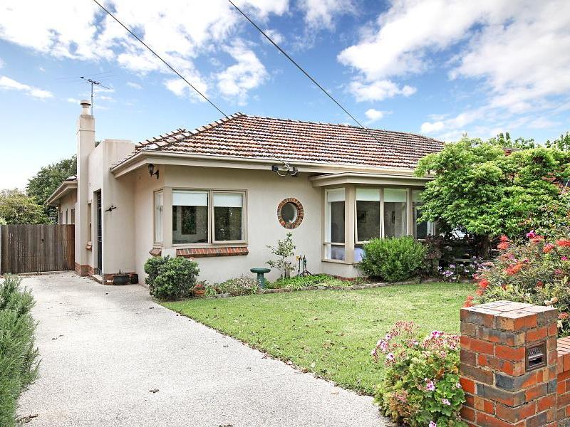 4a Middle Crescent BRIGHTON