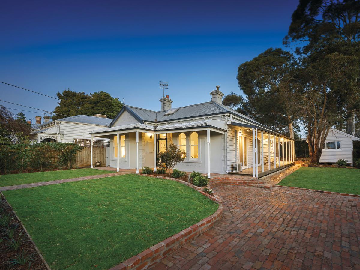 52 Barkly Avenue ARMADALE