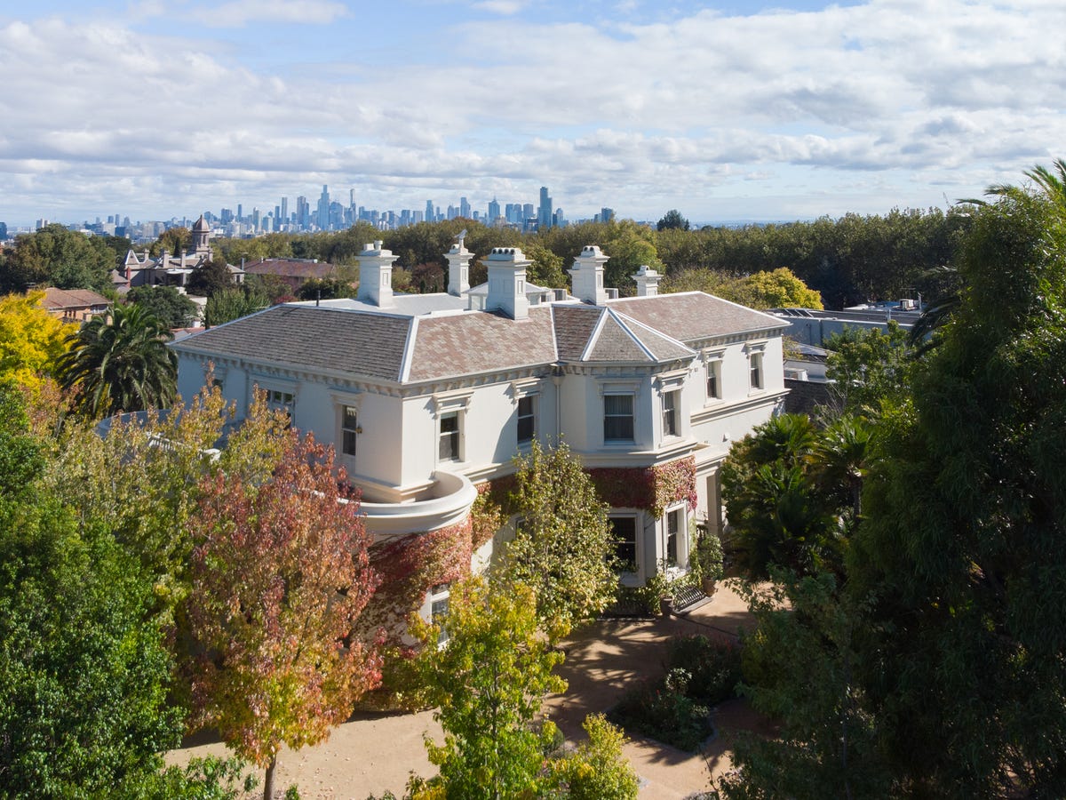52 Hampden Road ARMADALE