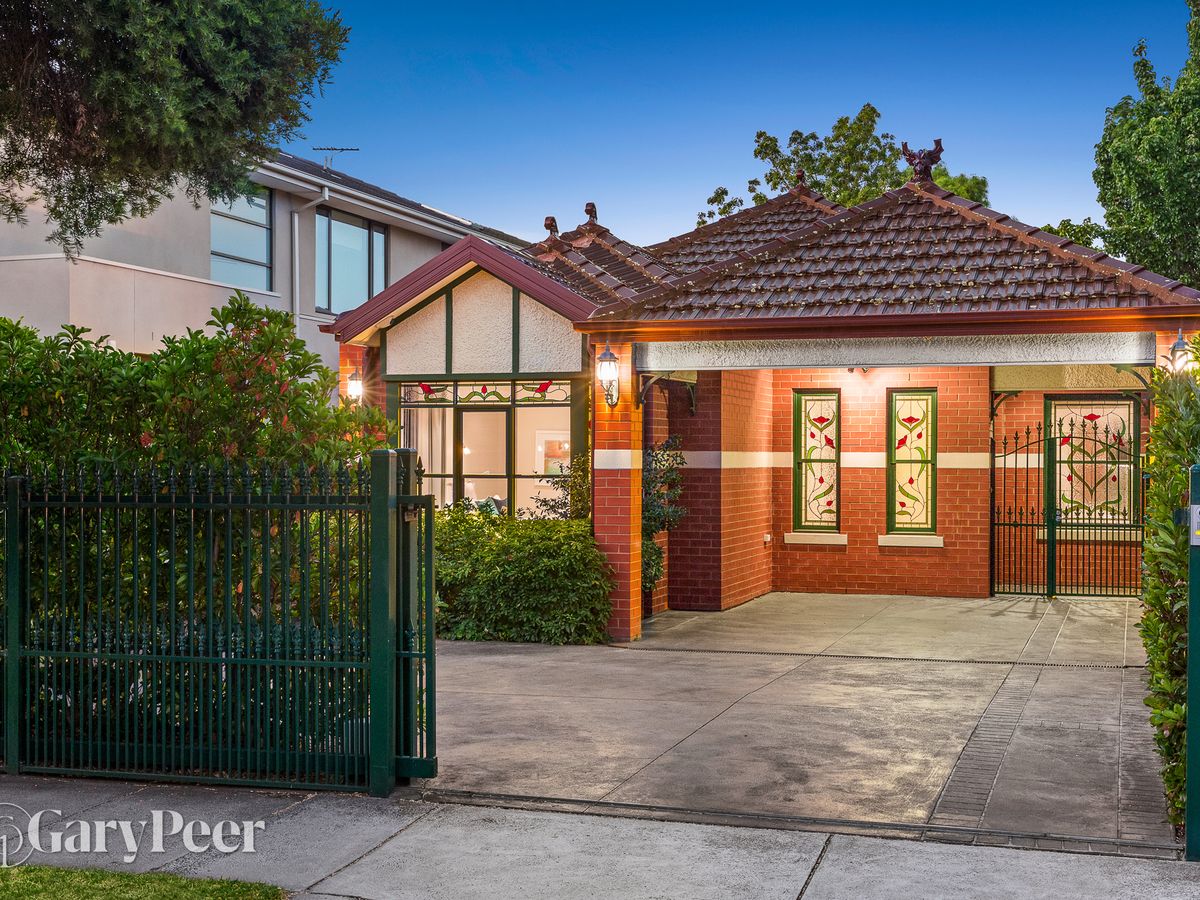 56 Orrong Crescent CAULFIELD NORTH