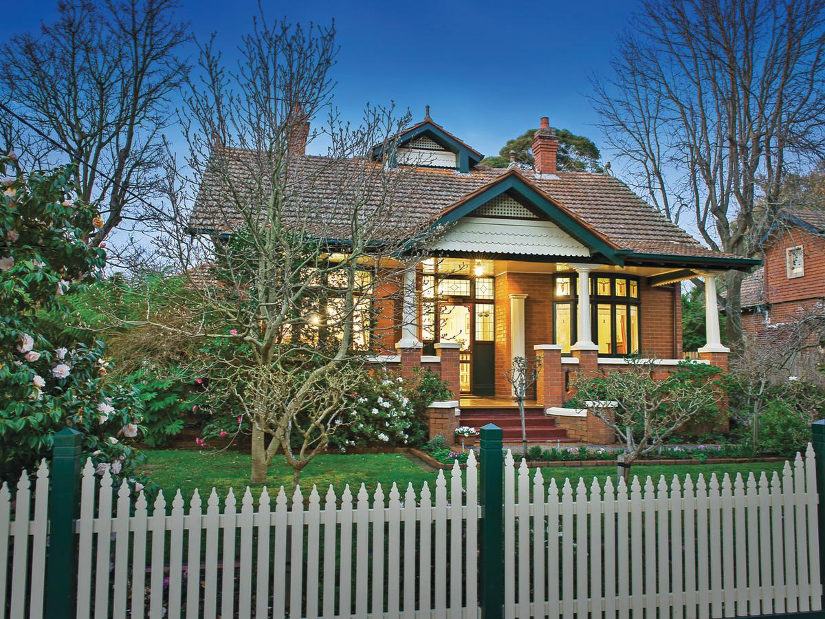 57 Guildford Road SURREY HILLS