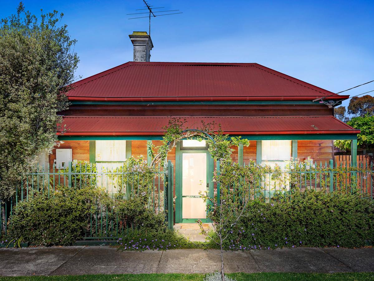 5 Huntley Street BRIGHTON