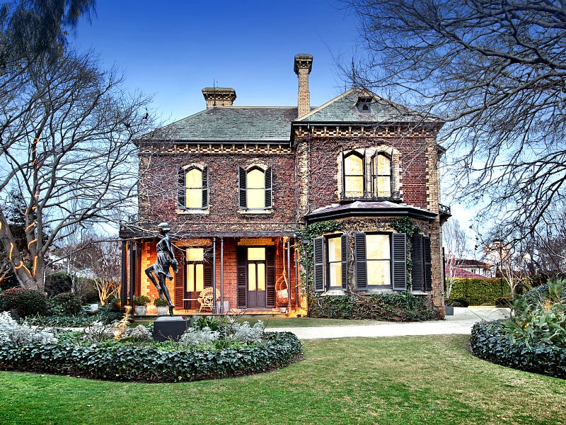 5 Leslie Grove BRIGHTON