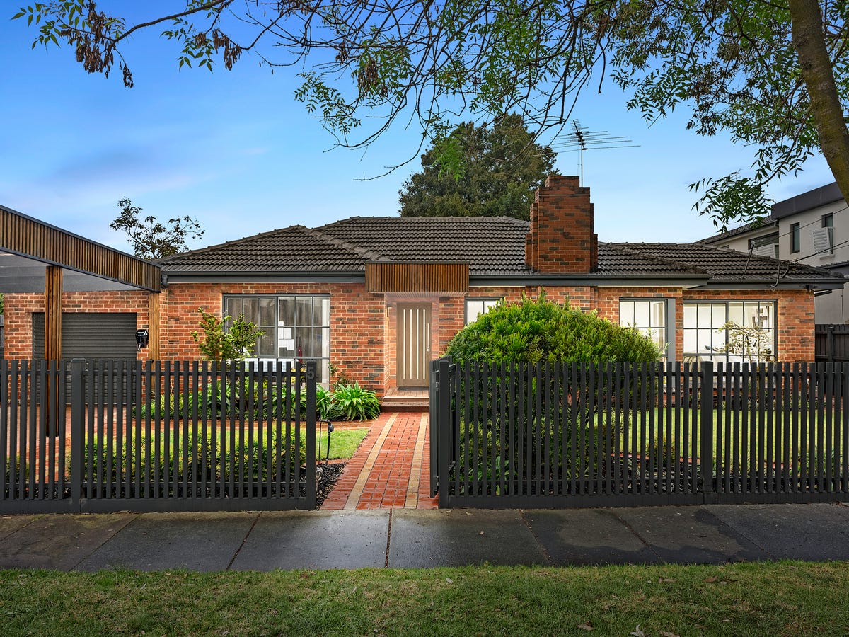 5 Raymond Court BRIGHTON EAST