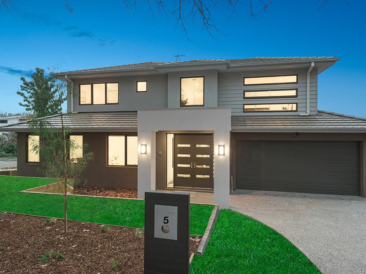 5 Willcyrus Street SURREY HILLS