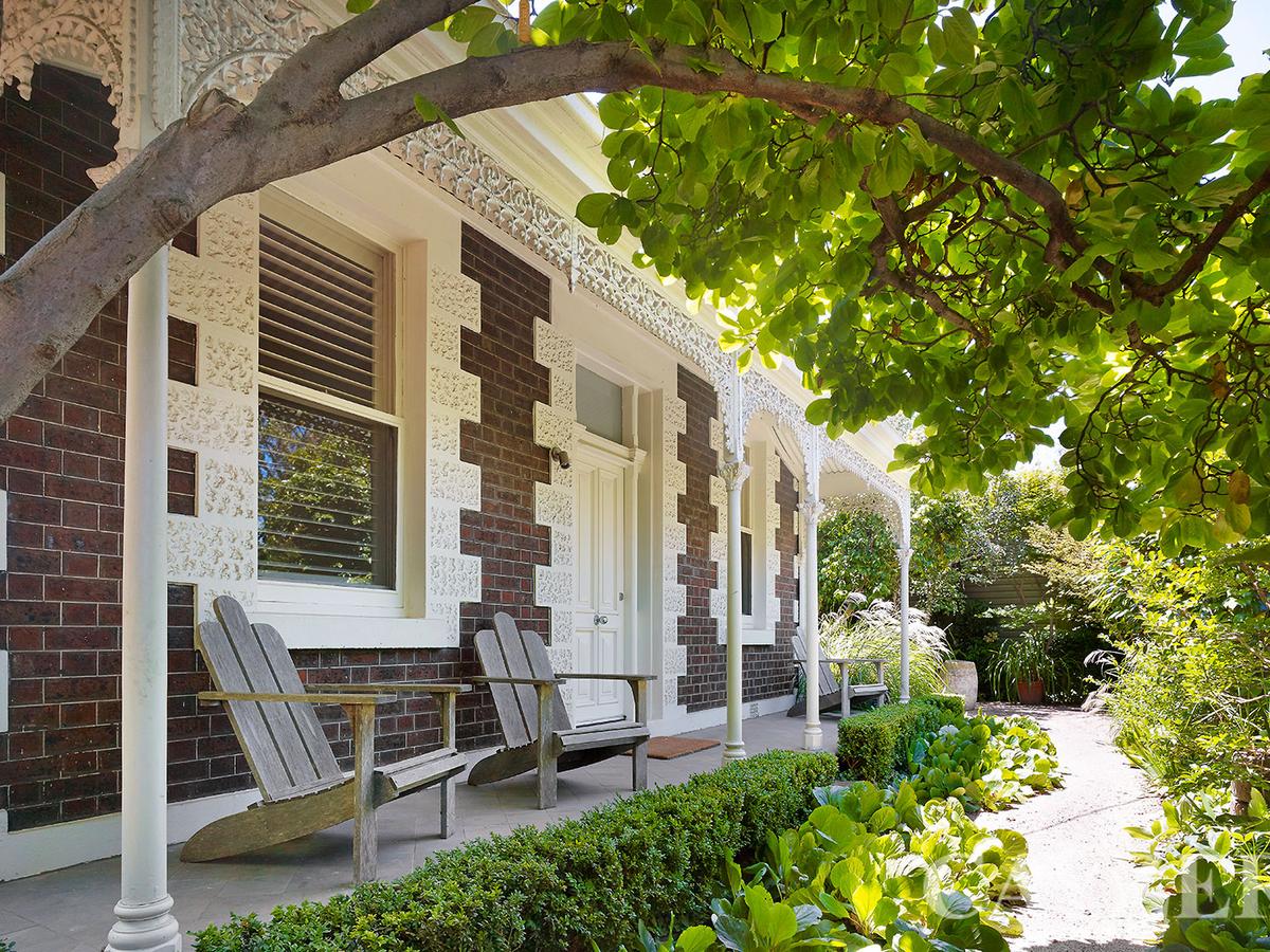 60 Kerferd Road ALBERT PARK