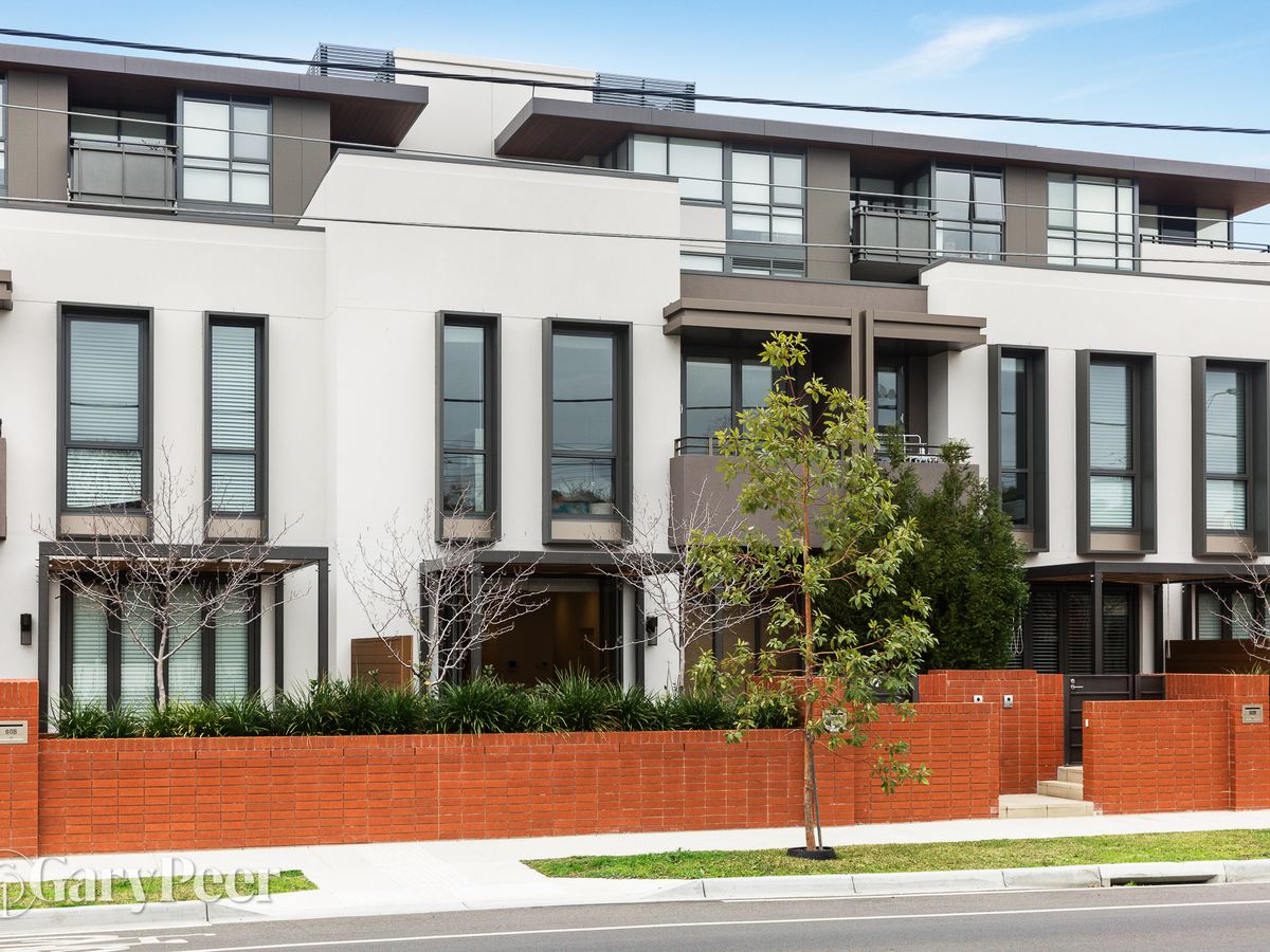 62a Kambrook Road CAULFIELD NORTH