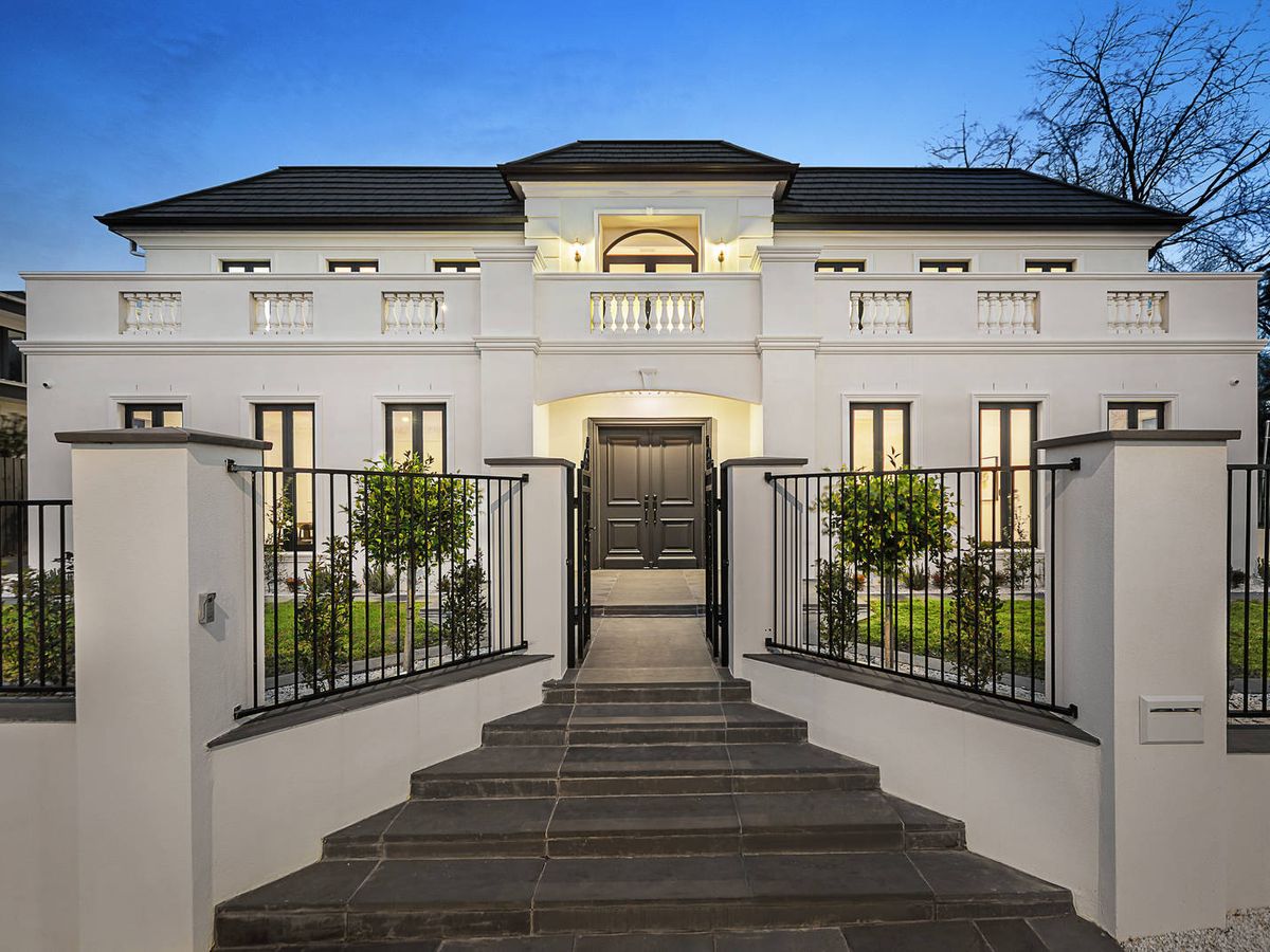 64 Belmore Road BALWYN