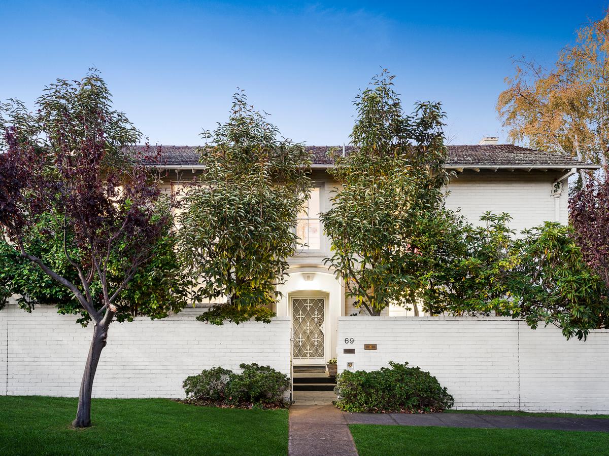 69 Irving Road TOORAK