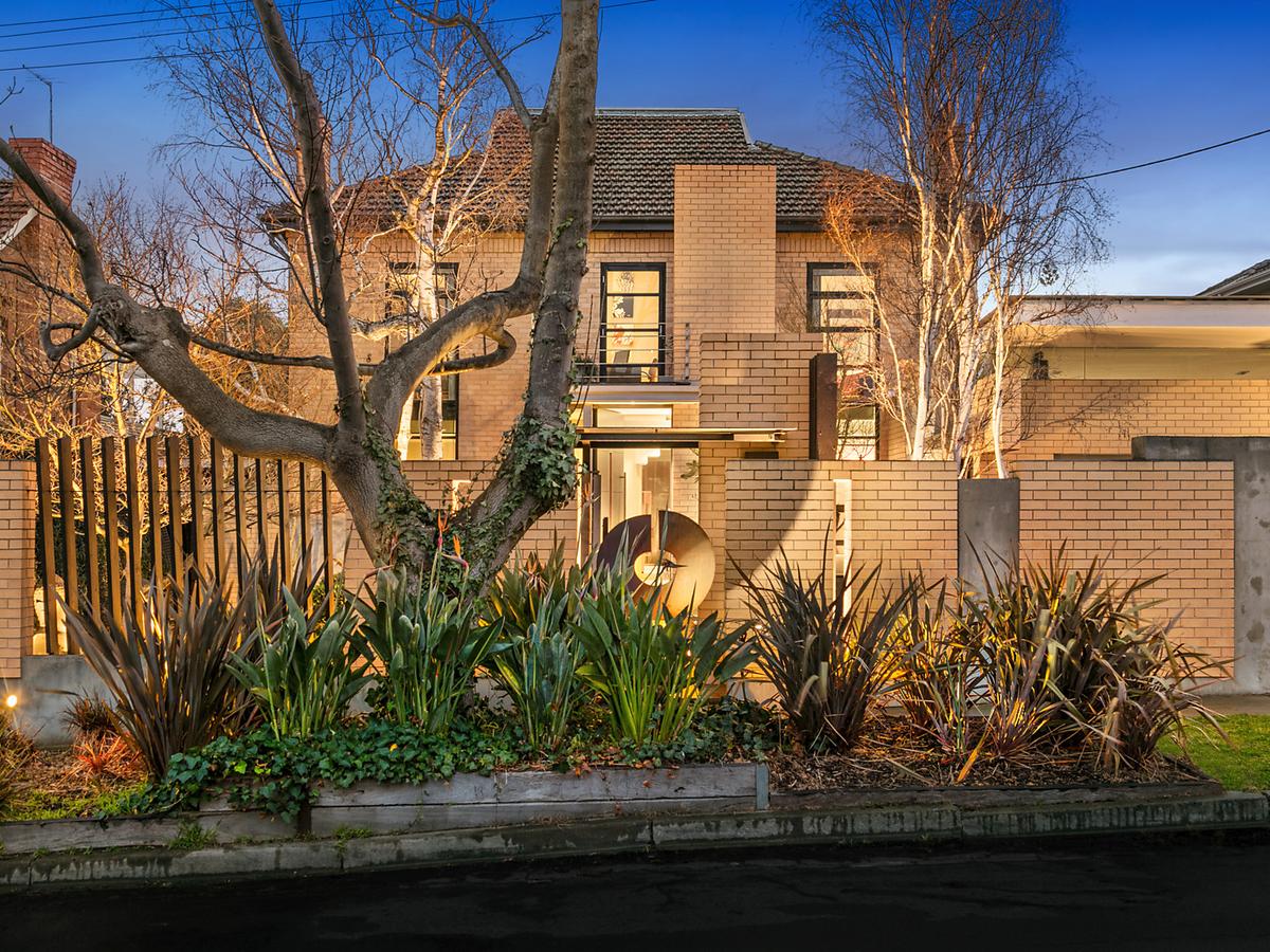 6 Berkeley Court KEW