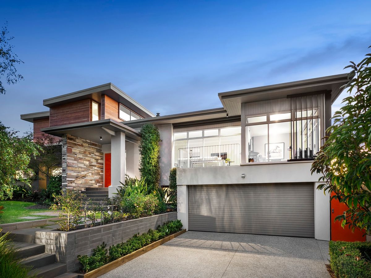 6 Carmel Court BALWYN