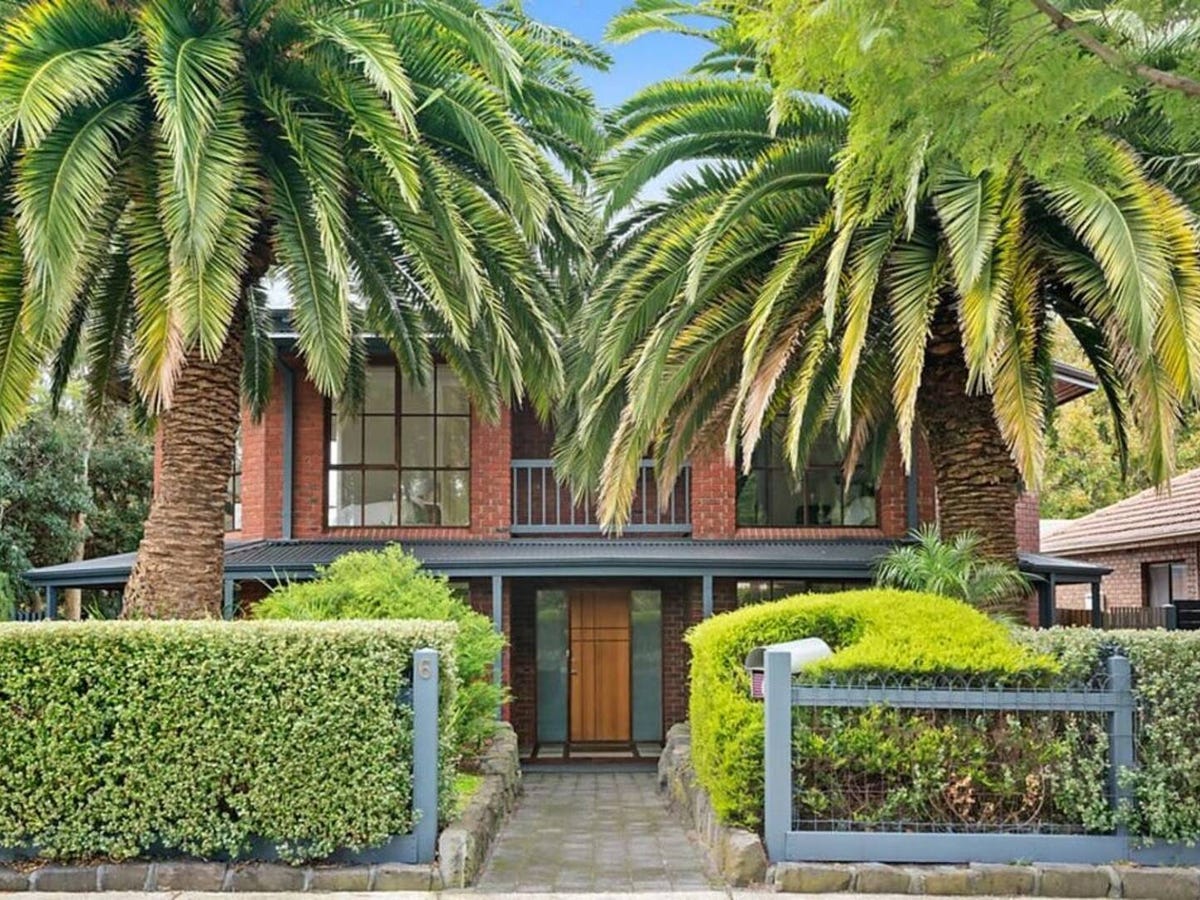 6 Cherbourg Avenue BEAUMARIS