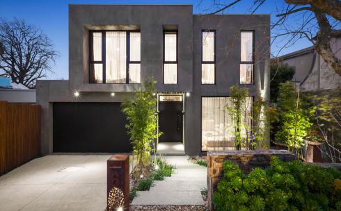 6 Cleeve Court TOORAK