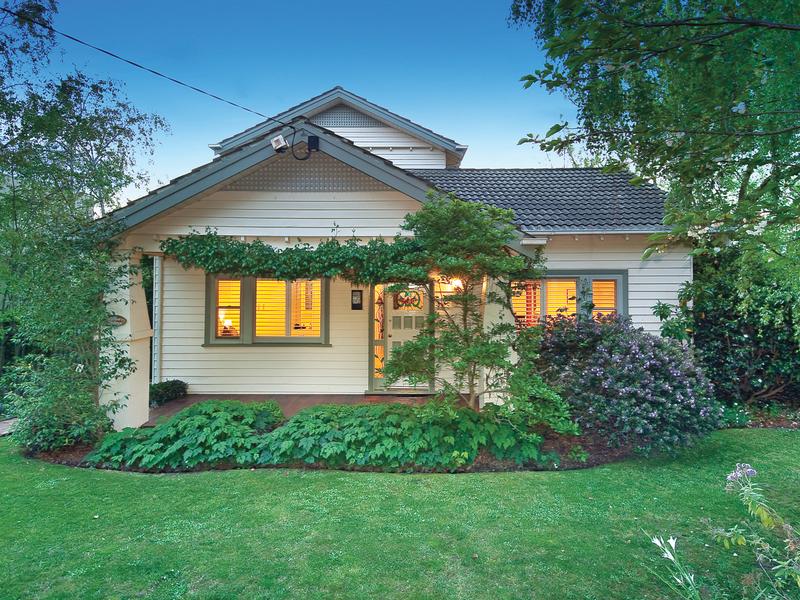 6 Ian Street BALWYN