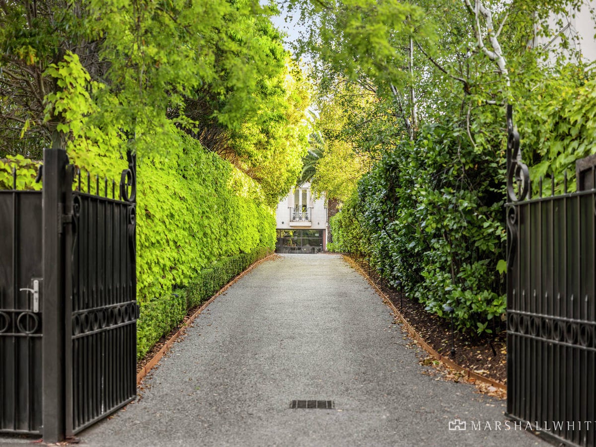 6 Kinane Street BRIGHTON