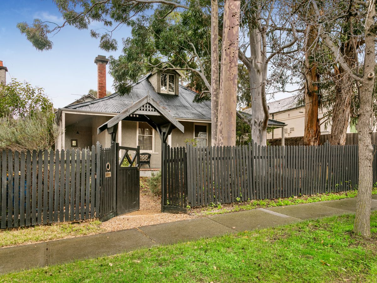 6 Kitchener Street DEEPDENE