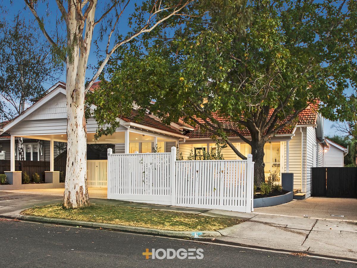 6 Retreat Road HAMPTON