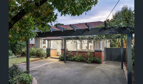 6 Sevenoaks Street BALWYN