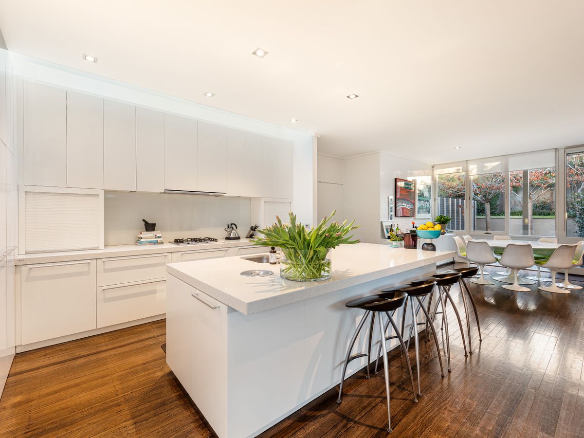 6 Spring Road MALVERN