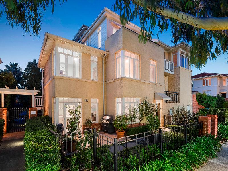 73 Esplanade East  PORT MELBOURNE