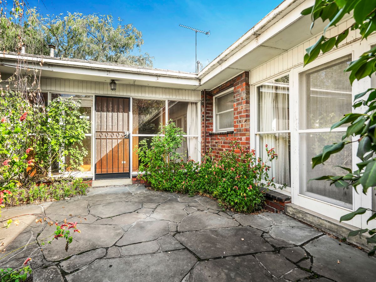 7 Bernborough Avenue BALWYN