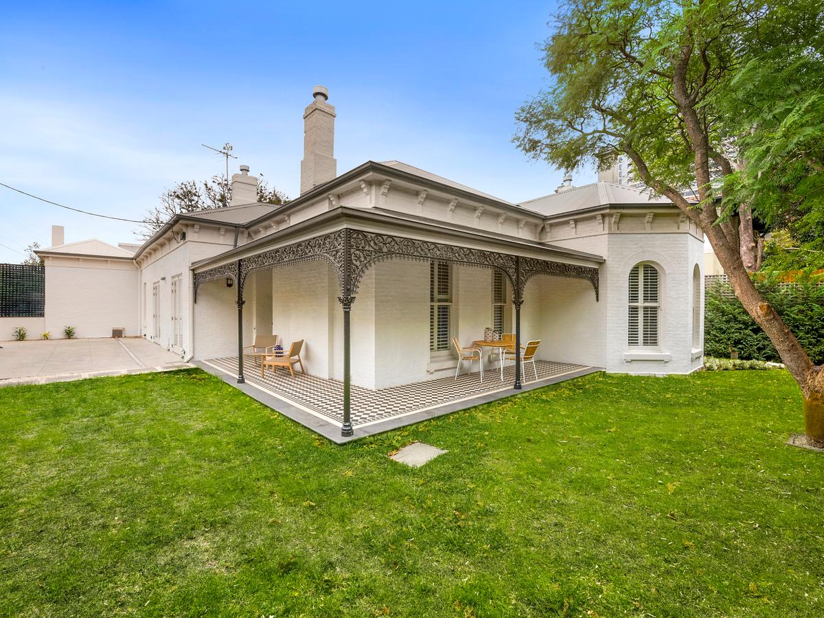 7 Charnwood Road ST KILDA