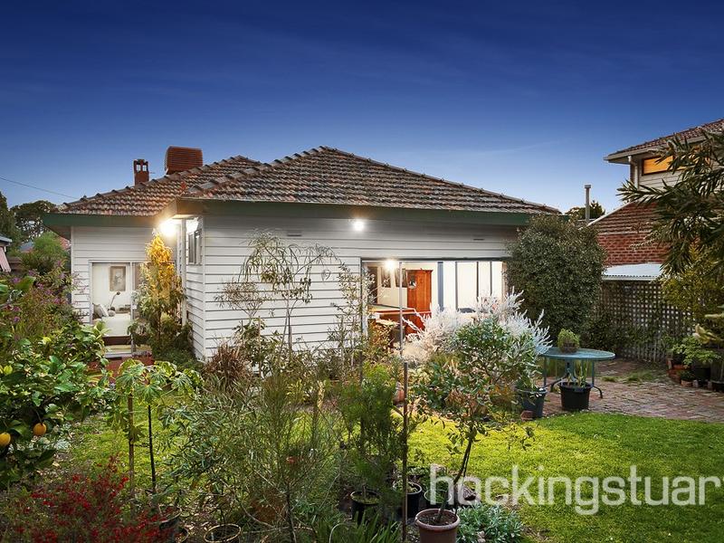 7 Curraweena Road CAULFIELD SOUTH
