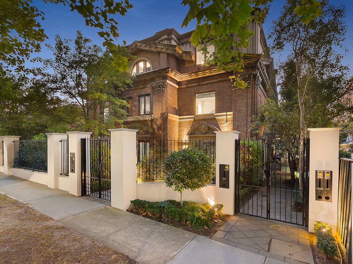 7D Woorigoleen Road TOORAK