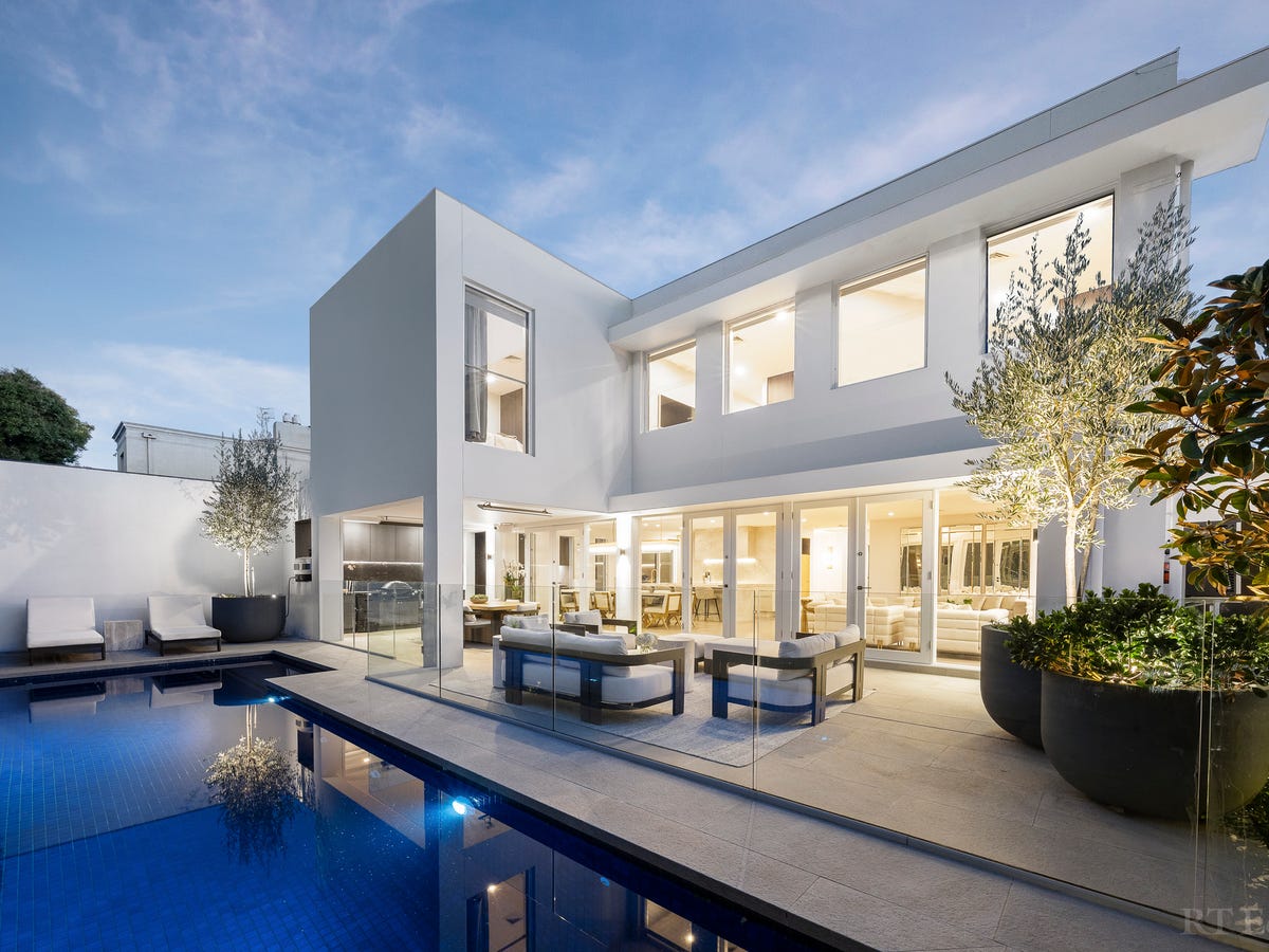7 Devorgilla Avenue TOORAK