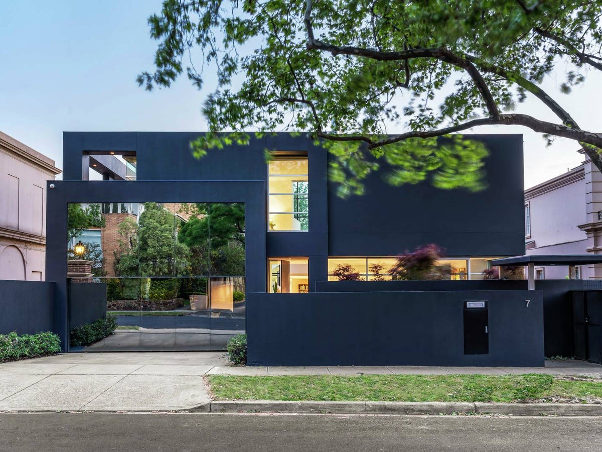 7 Maple Grove TOORAK
