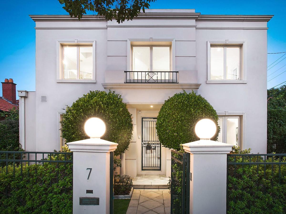 7 McCallum Street BRIGHTON