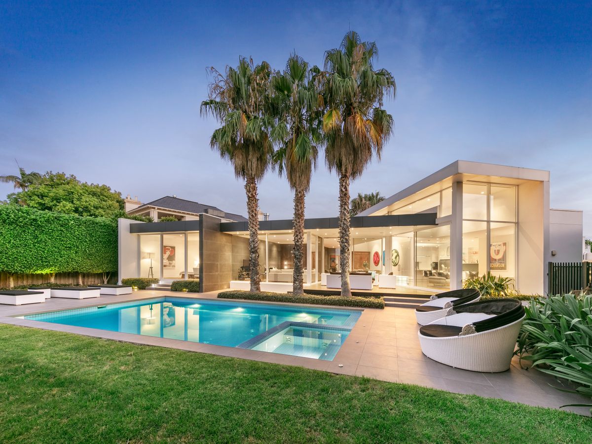 7 Montrose Court TOORAK