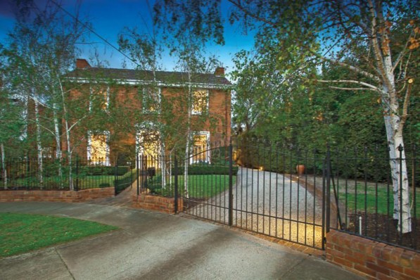 7 Orford Avenue KEW