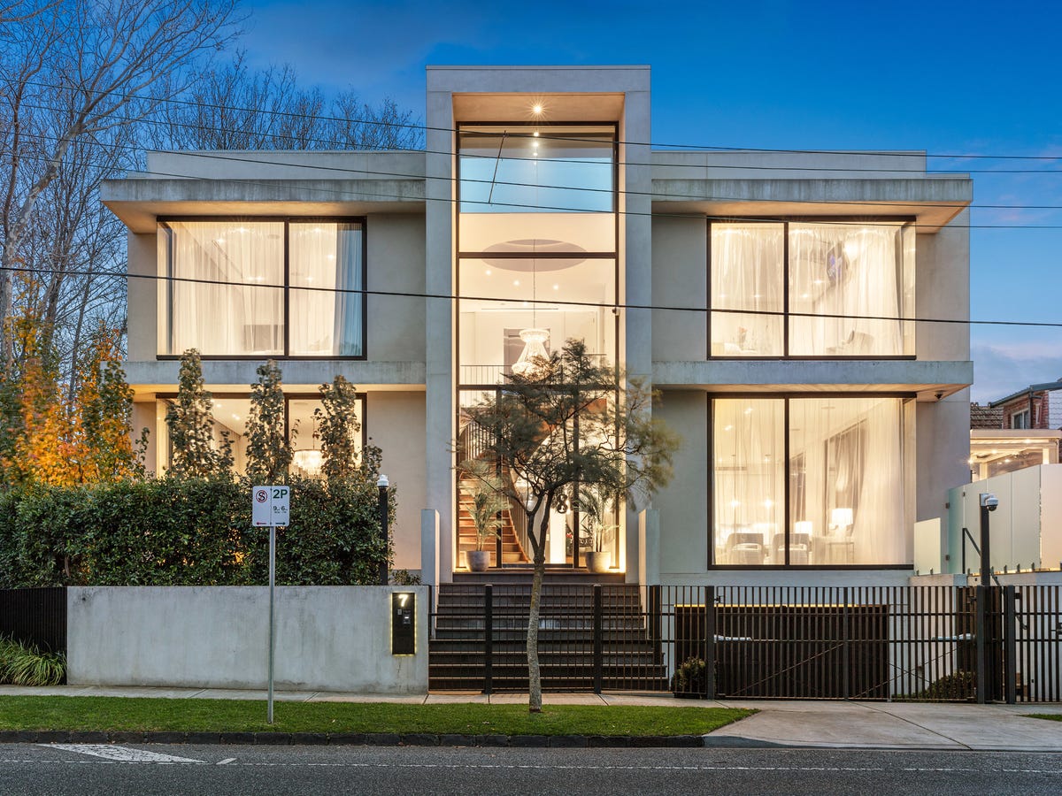 7 Spring Road MALVERN